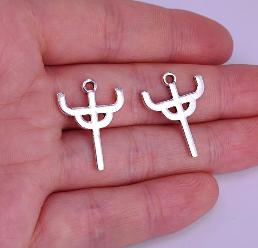 5 piezas de colgantes góticos  - Women Juda Accessories reseña y precio