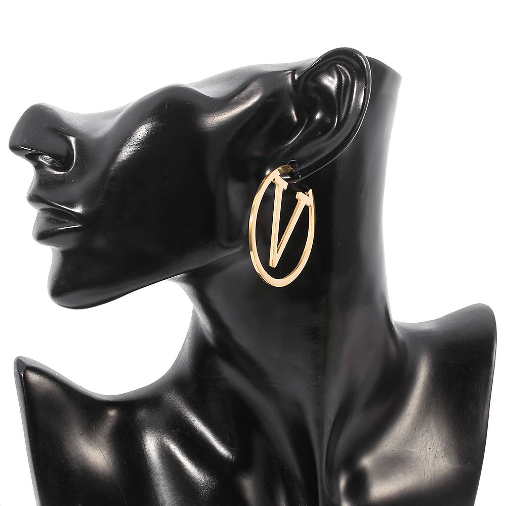 Pendientes de Metal con Letra  - Women Accessories Trending reseña y precio